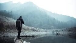 Tips Menjaga Barang Bawaan Tetap Kering Saat Harus Traveling di Tengah Musim Hujan yang Ekstrem